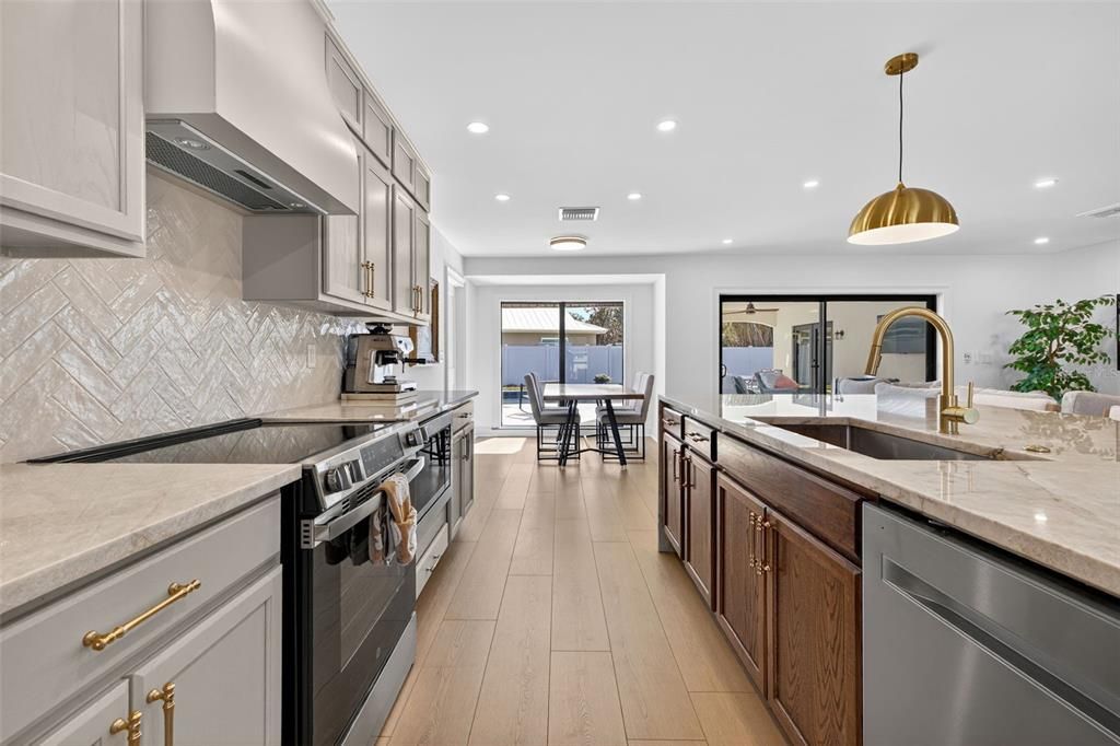 待售: $665,000 (3 贝兹, 2 浴室, 1823 平方英尺)