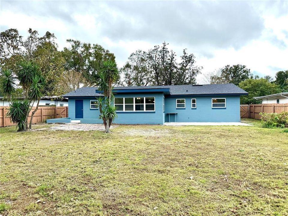 For Rent: $3,100 (3 beds, 2 baths, 1605 Square Feet)