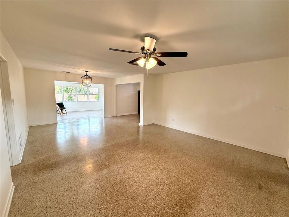 For Rent: $3,100 (3 beds, 2 baths, 1605 Square Feet)