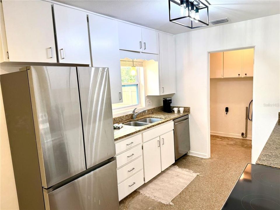 For Rent: $3,100 (3 beds, 2 baths, 1605 Square Feet)