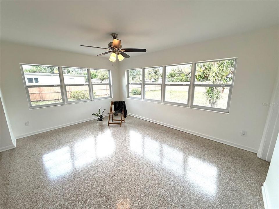 For Rent: $3,100 (3 beds, 2 baths, 1605 Square Feet)