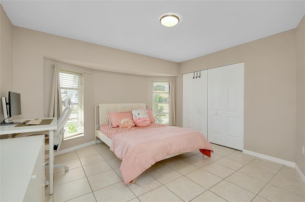 En Venta: $399,990 (3 camas, 2 baños, 2348 Pies cuadrados)