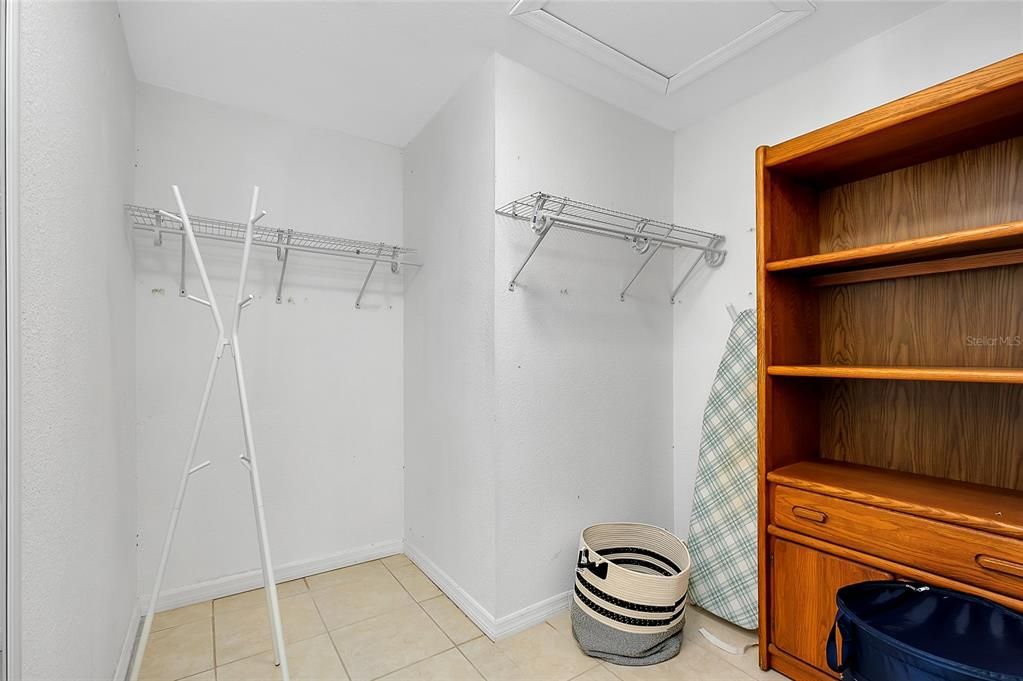 En Venta: $399,990 (3 camas, 2 baños, 2348 Pies cuadrados)