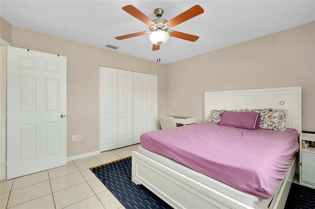 En Venta: $399,990 (3 camas, 2 baños, 2348 Pies cuadrados)