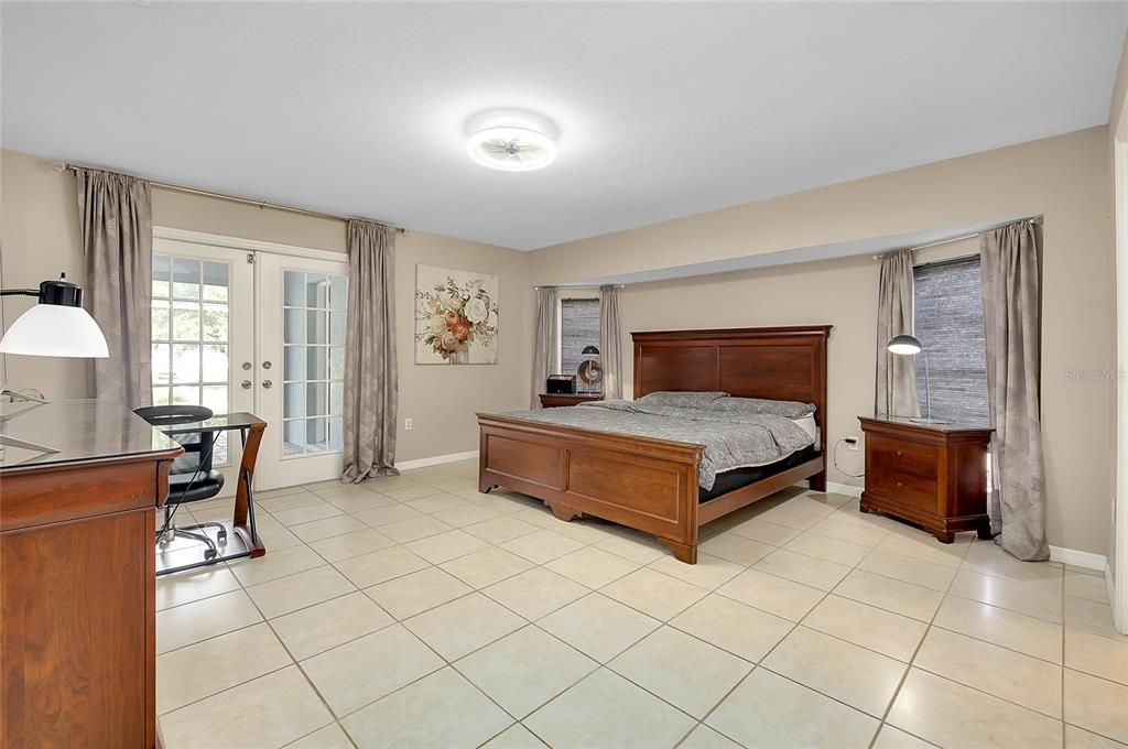 En Venta: $399,990 (3 camas, 2 baños, 2348 Pies cuadrados)