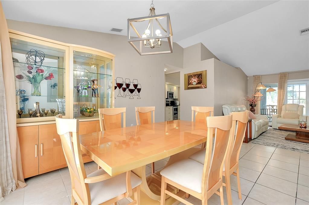 En Venta: $399,990 (3 camas, 2 baños, 2348 Pies cuadrados)