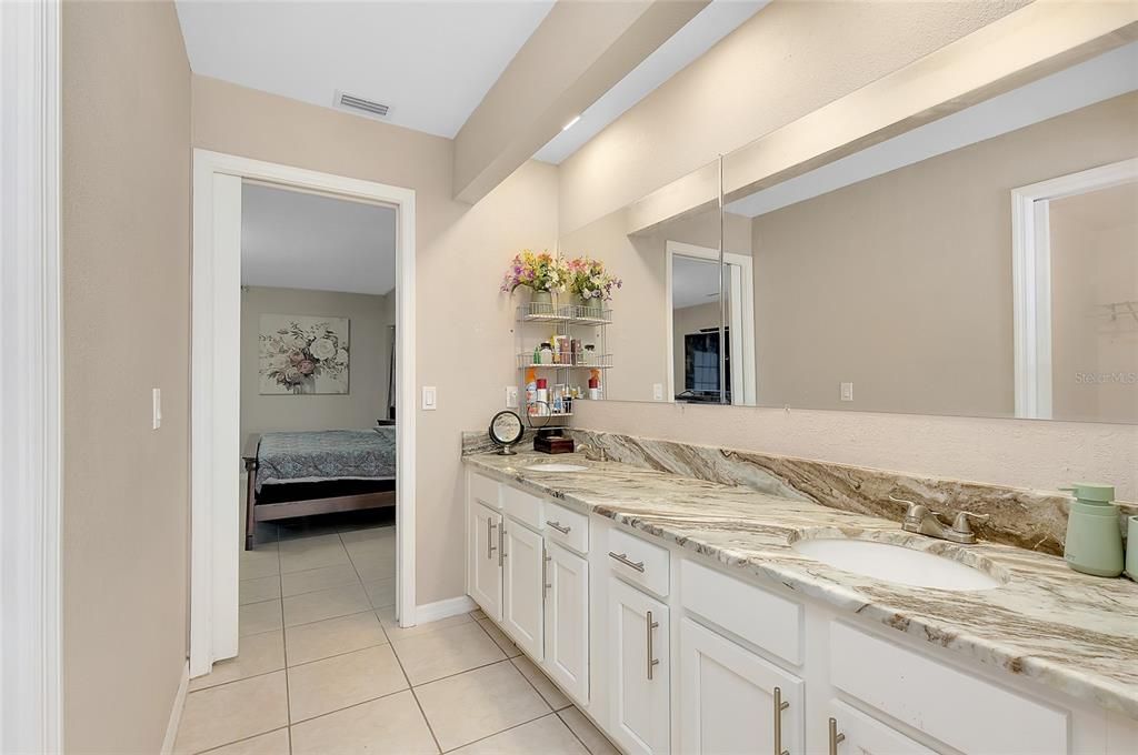 En Venta: $399,990 (3 camas, 2 baños, 2348 Pies cuadrados)