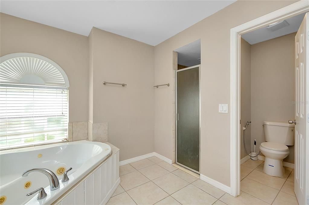 En Venta: $399,990 (3 camas, 2 baños, 2348 Pies cuadrados)