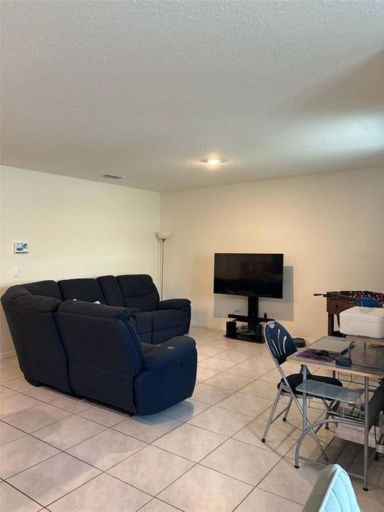 En Venta: $340,000 (3 camas, 2 baños, 1725 Pies cuadrados)