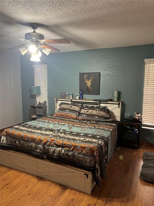 En Venta: $450,000 (3 camas, 2 baños, 1979 Pies cuadrados)