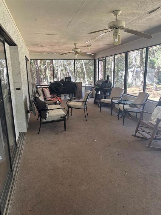 En Venta: $450,000 (3 camas, 2 baños, 1979 Pies cuadrados)