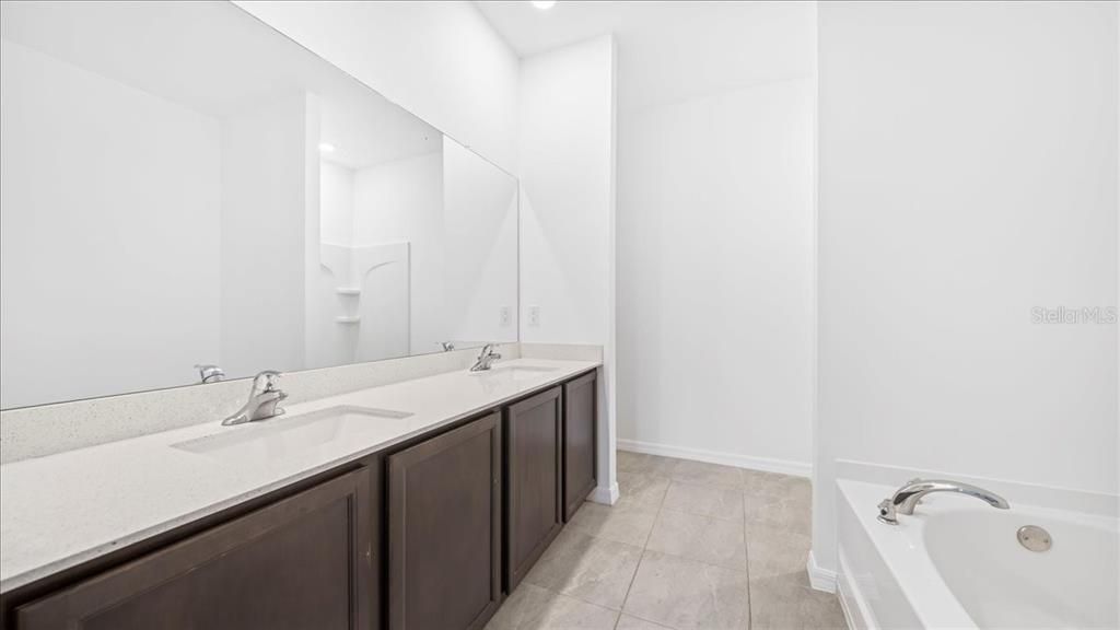 For Sale: $349,900 (4 beds, 2 baths, 1853 Square Feet)