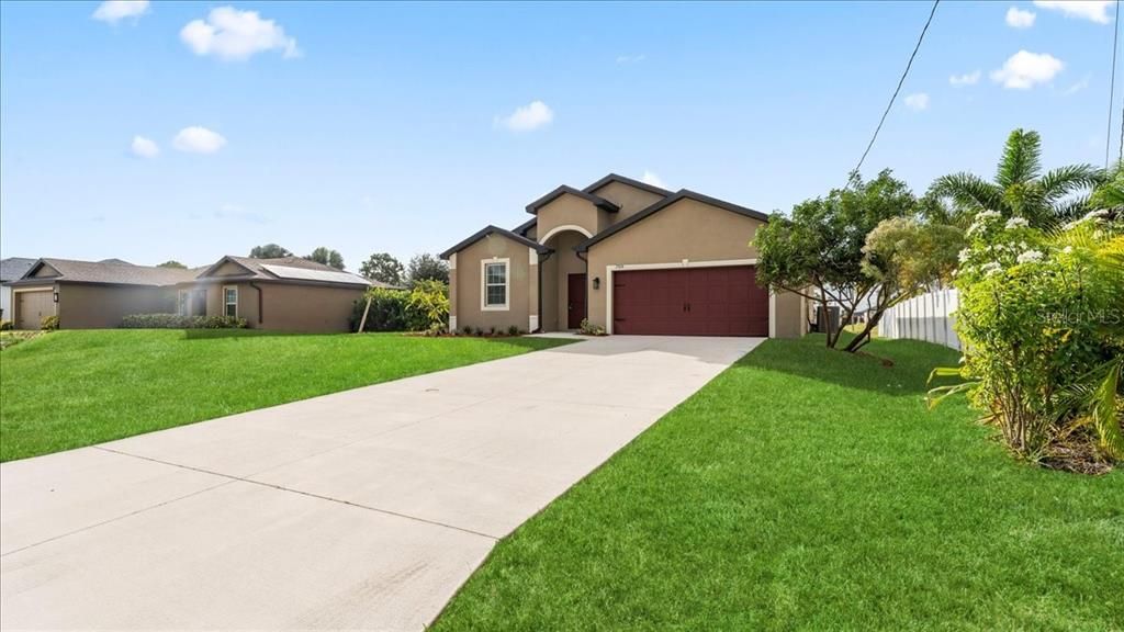 For Sale: $349,900 (4 beds, 2 baths, 1853 Square Feet)