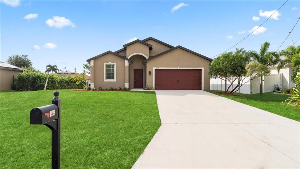 For Sale: $349,900 (4 beds, 2 baths, 1853 Square Feet)