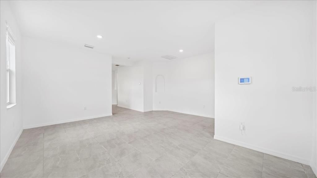 For Sale: $349,900 (4 beds, 2 baths, 1853 Square Feet)