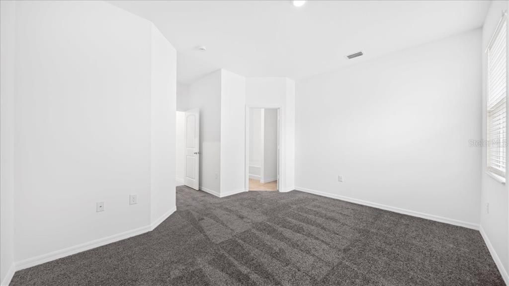 For Sale: $349,900 (4 beds, 2 baths, 1853 Square Feet)