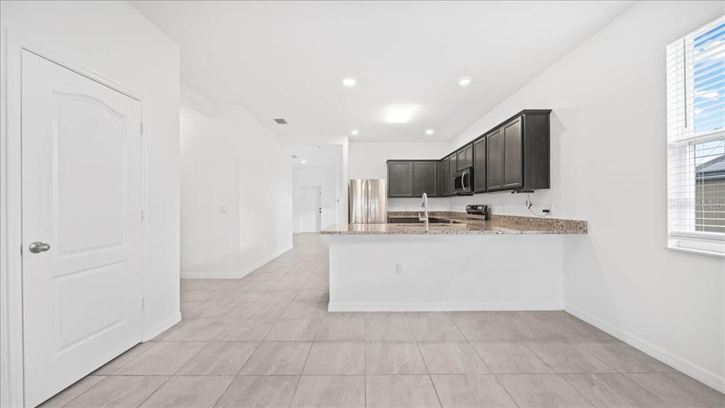 For Sale: $349,900 (4 beds, 2 baths, 1853 Square Feet)