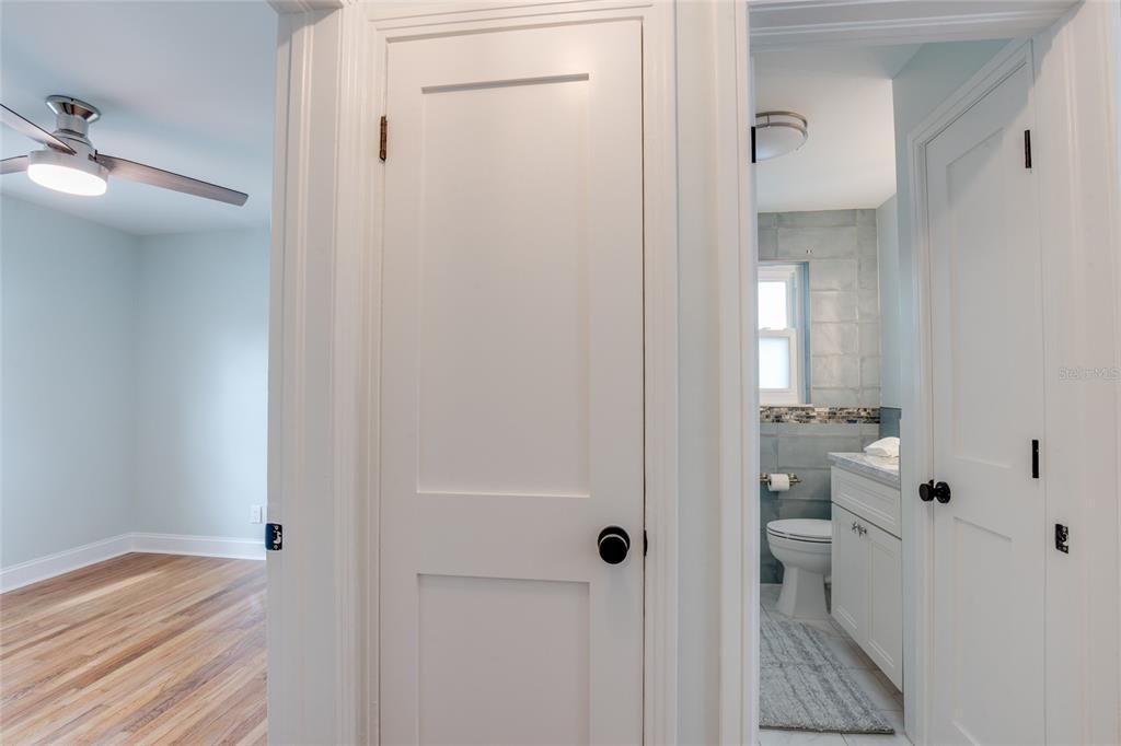 For Sale: $798,000 (3 beds, 2 baths, 1276 Square Feet)