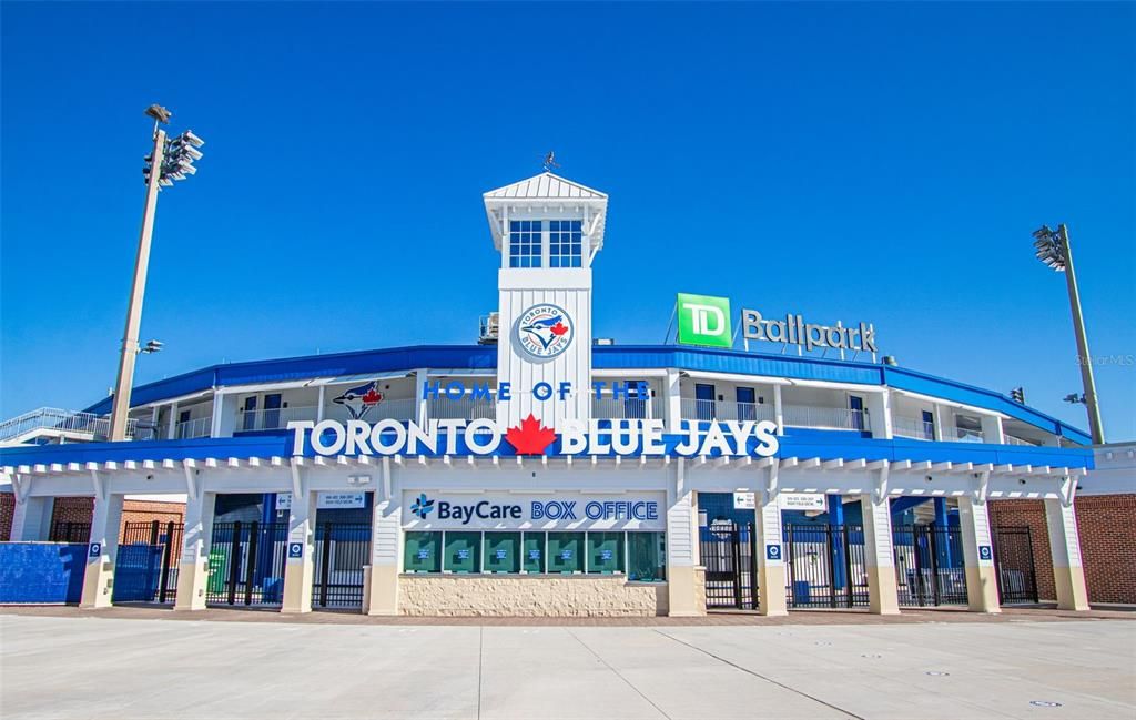 For Sale: $798,000 (3 beds, 2 baths, 1276 Square Feet)