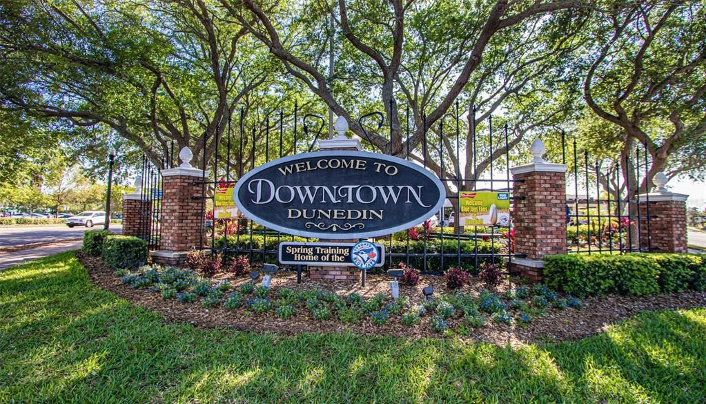 For Sale: $798,000 (3 beds, 2 baths, 1276 Square Feet)