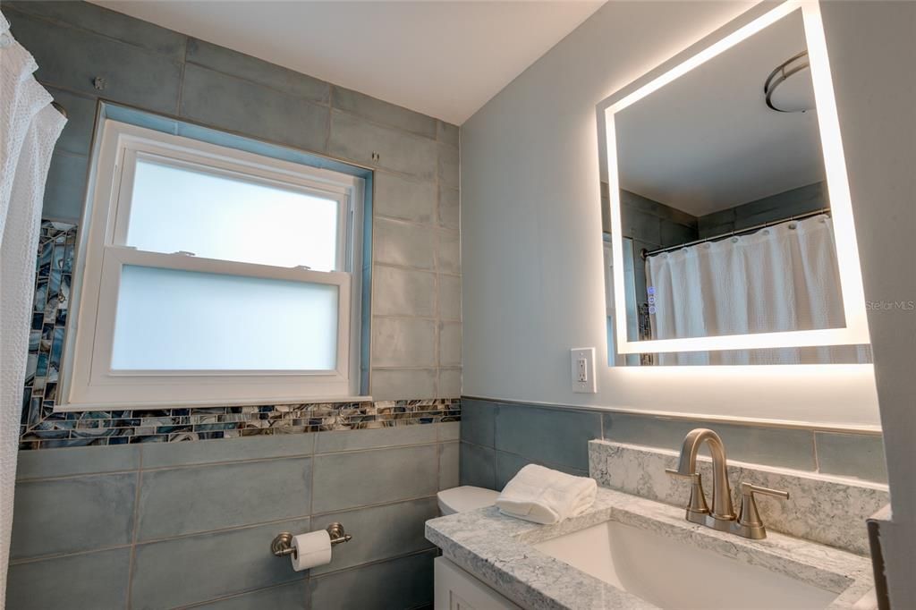 For Sale: $798,000 (3 beds, 2 baths, 1276 Square Feet)