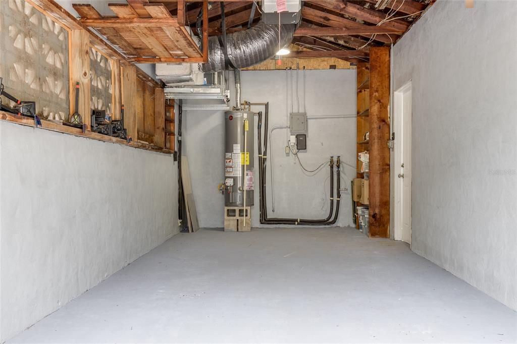 For Sale: $798,000 (3 beds, 2 baths, 1276 Square Feet)