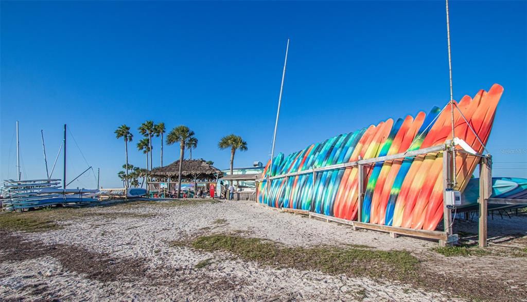 For Sale: $798,000 (3 beds, 2 baths, 1276 Square Feet)