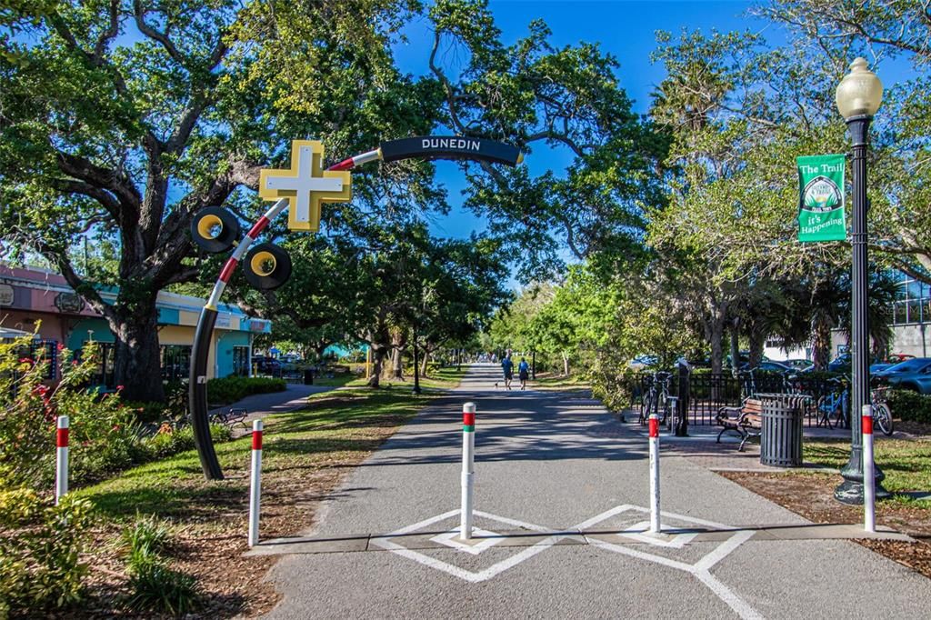 For Sale: $798,000 (3 beds, 2 baths, 1276 Square Feet)