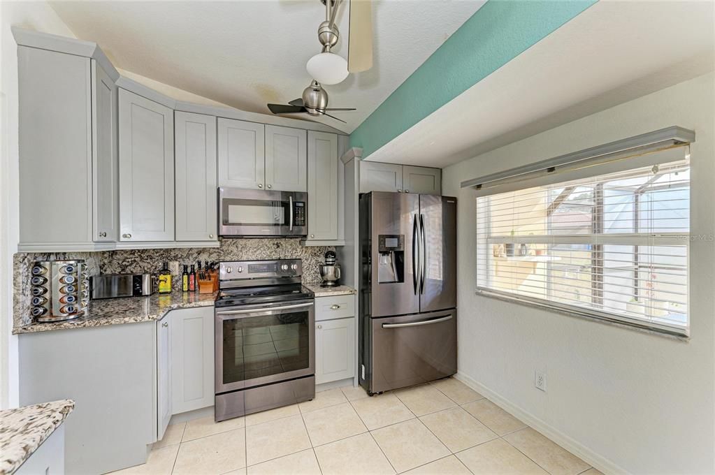 For Sale: $419,900 (3 beds, 2 baths, 1195 Square Feet)