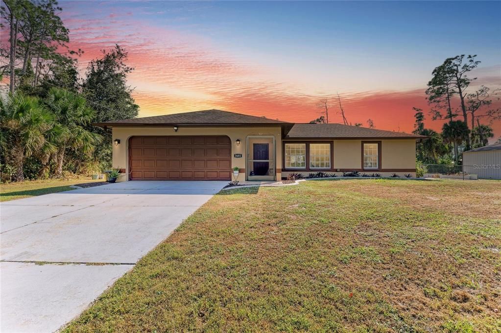 For Sale: $419,900 (3 beds, 2 baths, 1195 Square Feet)