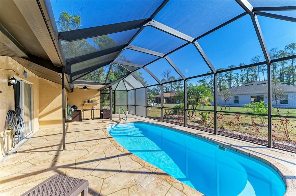 For Sale: $419,900 (3 beds, 2 baths, 1195 Square Feet)