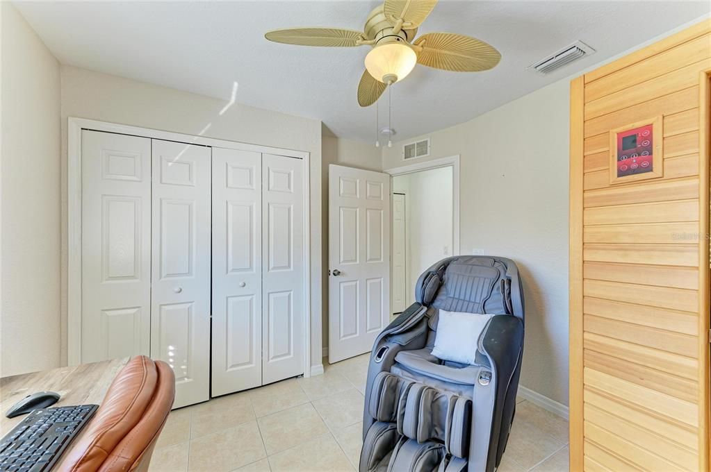 For Sale: $419,900 (3 beds, 2 baths, 1195 Square Feet)