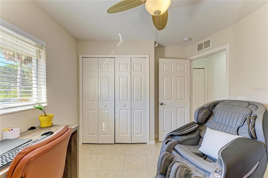 For Sale: $419,900 (3 beds, 2 baths, 1195 Square Feet)