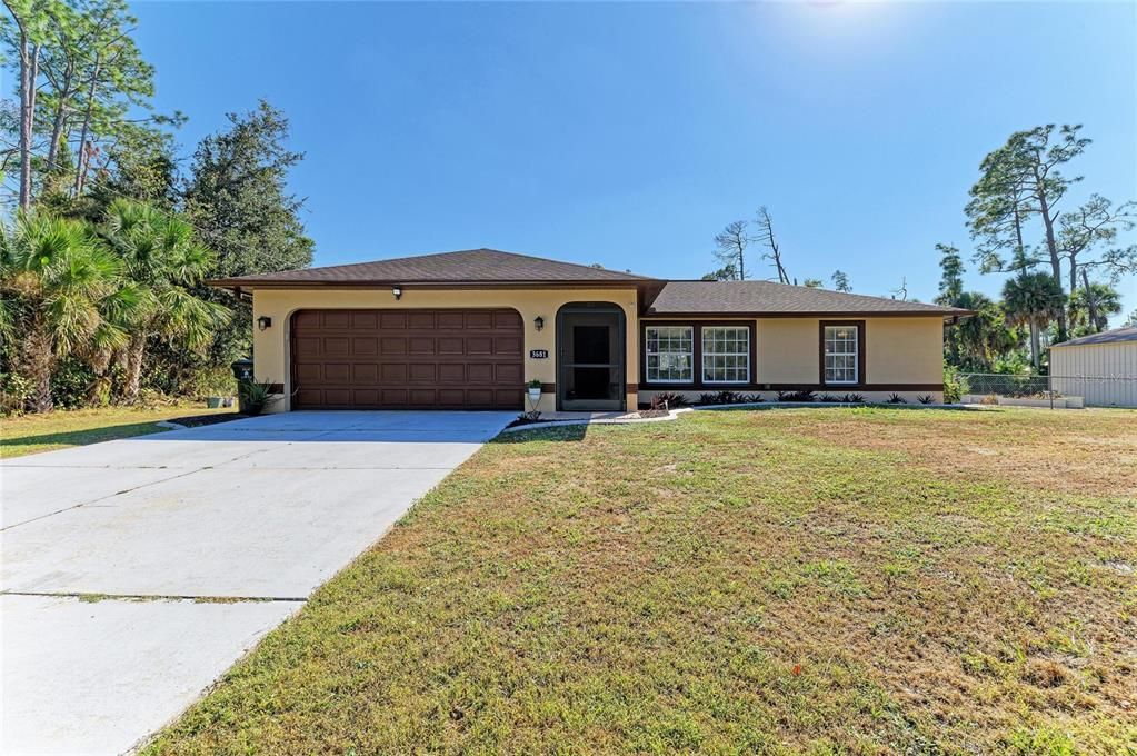 For Sale: $419,900 (3 beds, 2 baths, 1195 Square Feet)