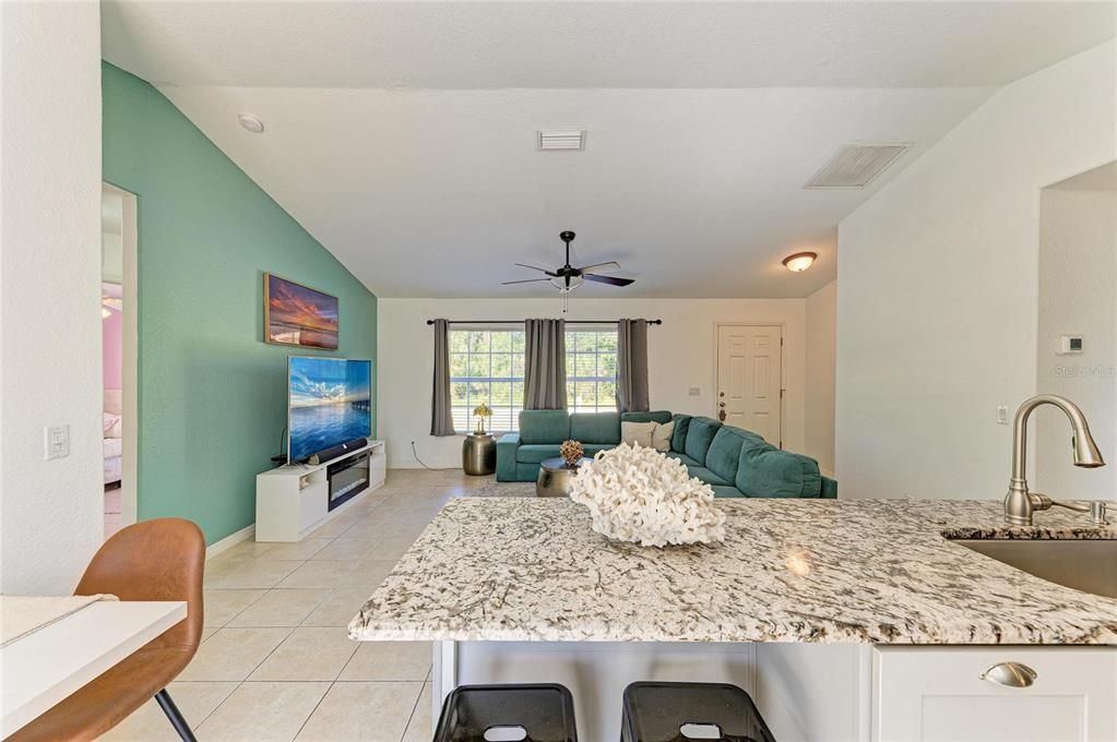 For Sale: $419,900 (3 beds, 2 baths, 1195 Square Feet)