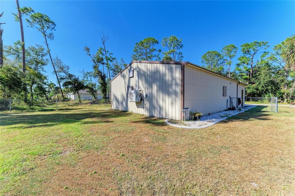 For Sale: $419,900 (3 beds, 2 baths, 1195 Square Feet)