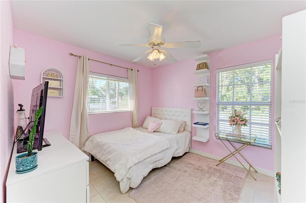 For Sale: $419,900 (3 beds, 2 baths, 1195 Square Feet)