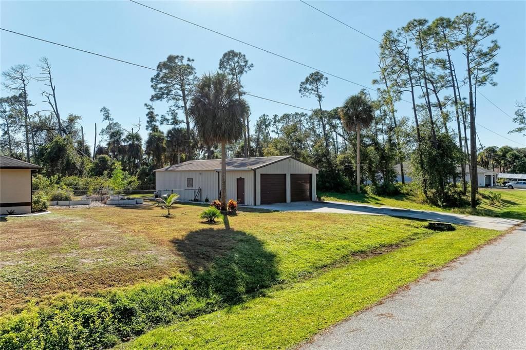 For Sale: $419,900 (3 beds, 2 baths, 1195 Square Feet)