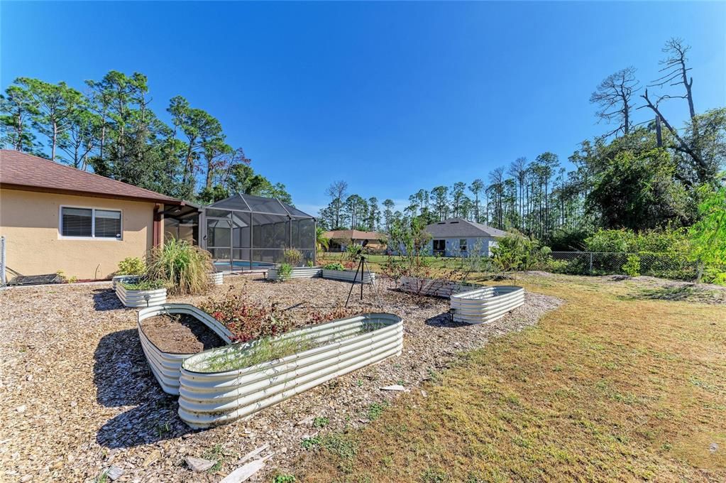 For Sale: $419,900 (3 beds, 2 baths, 1195 Square Feet)