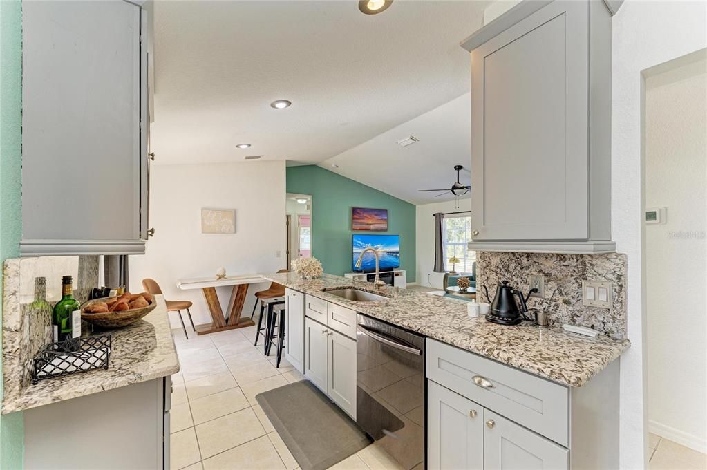 For Sale: $419,900 (3 beds, 2 baths, 1195 Square Feet)