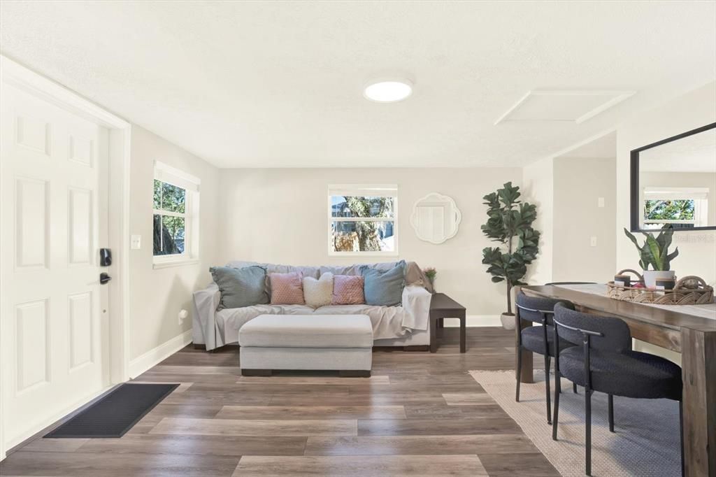 For Rent: $2,675 (3 beds, 2 baths, 1128 Square Feet)