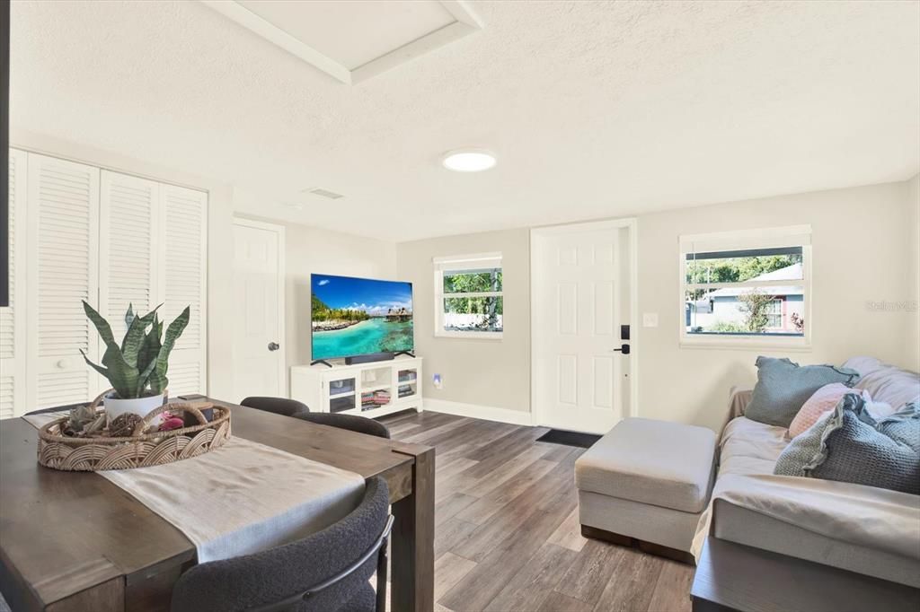 For Rent: $2,675 (3 beds, 2 baths, 1128 Square Feet)