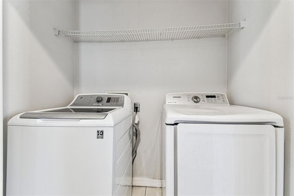 На продажу: $309,900 (3 спален, 2 ванн, 1672 Квадратных фут)