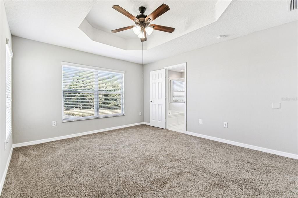 На продажу: $309,900 (3 спален, 2 ванн, 1672 Квадратных фут)