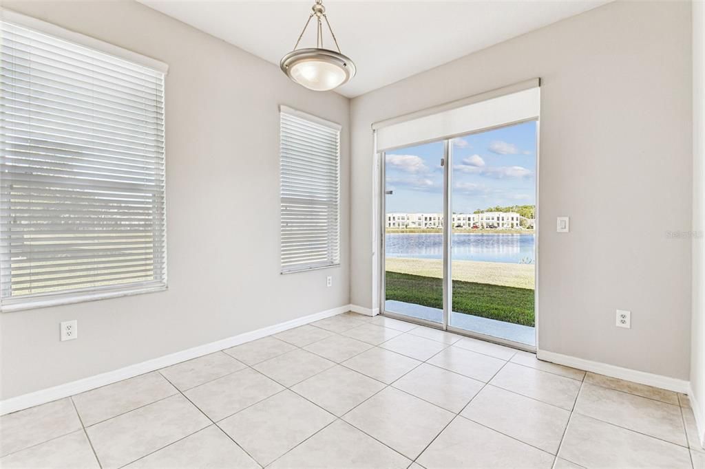 На продажу: $309,900 (3 спален, 2 ванн, 1672 Квадратных фут)