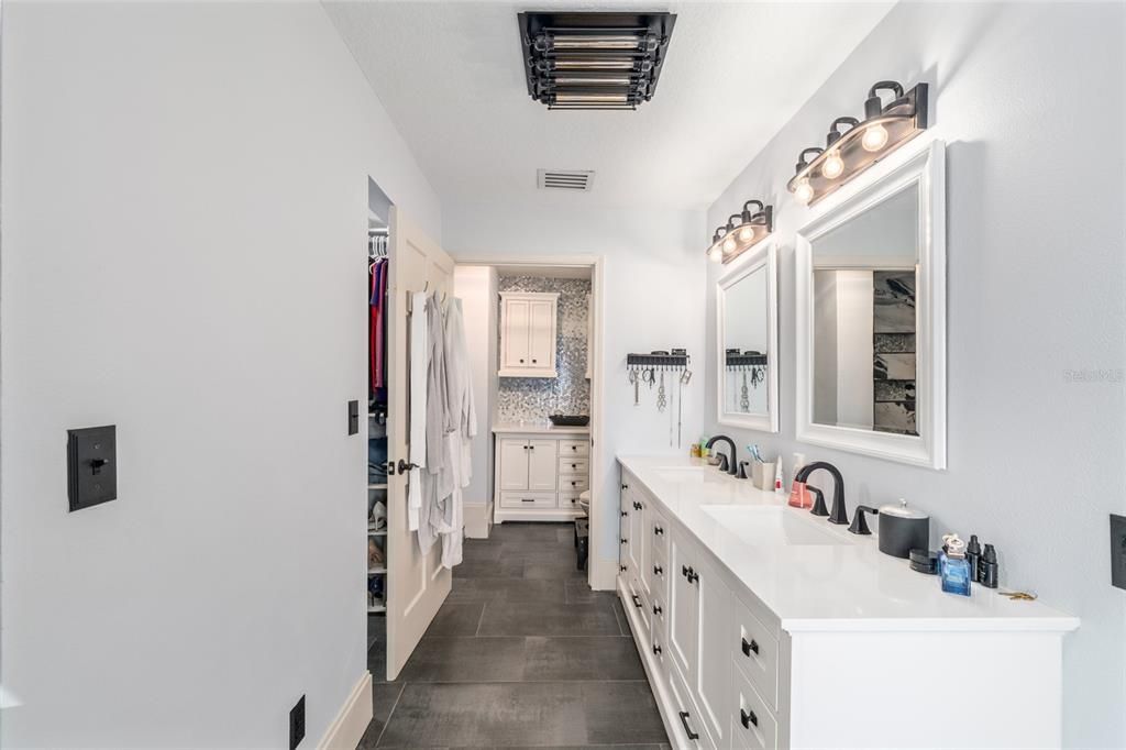 For Sale: $3,250,000 (3 beds, 3 baths, 2840 Square Feet)