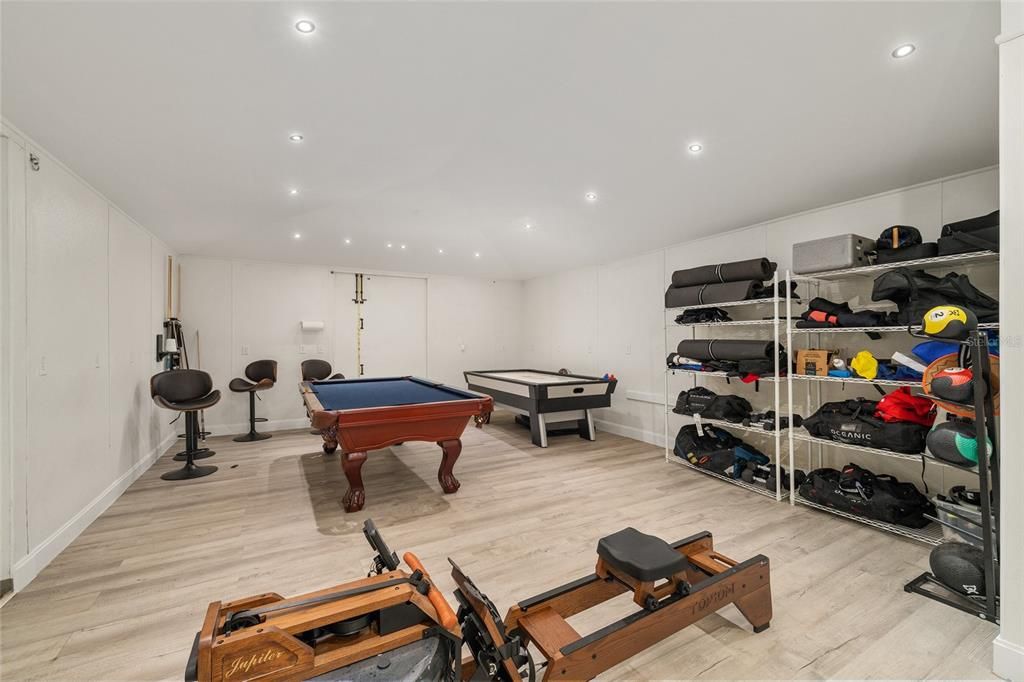 For Sale: $3,250,000 (3 beds, 3 baths, 2840 Square Feet)