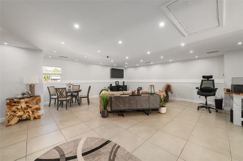 For Sale: $3,250,000 (3 beds, 3 baths, 2840 Square Feet)