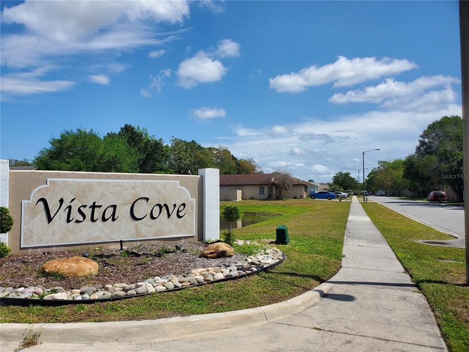Active With Contract: $2,190 (4 beds, 2 baths, 1352 Square Feet)