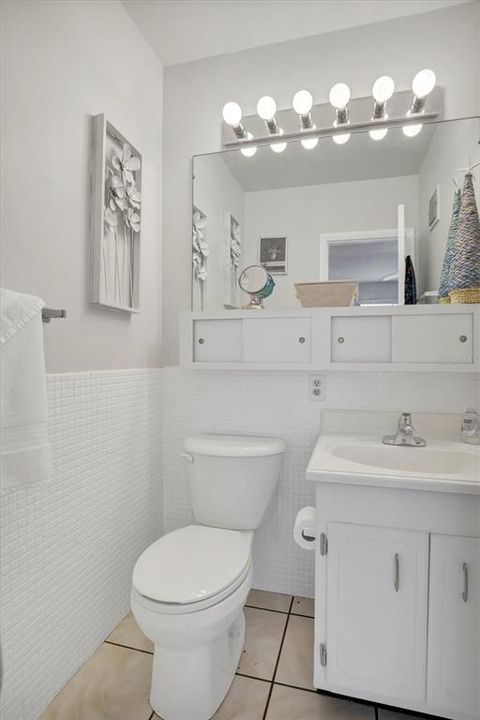 For Sale: $130,990 (2 beds, 1 baths, 816 Square Feet)